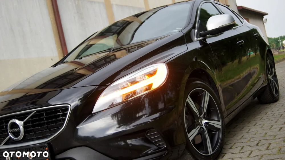 Volvo V40 T3 Drive-E R-Design Momentum - 2