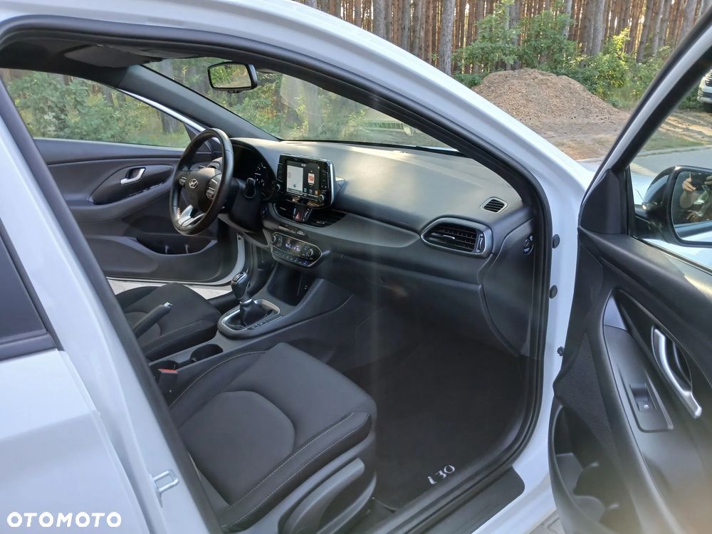 Hyundai i30 1.0 T-GDI Premium - 12
