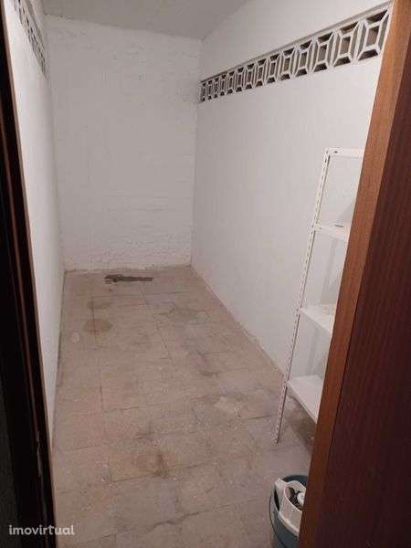 Arrecadação com 5.10 m2 - Faro - Grande imagem: 2/4