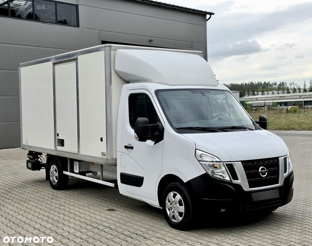 Nissan NV400 - 12