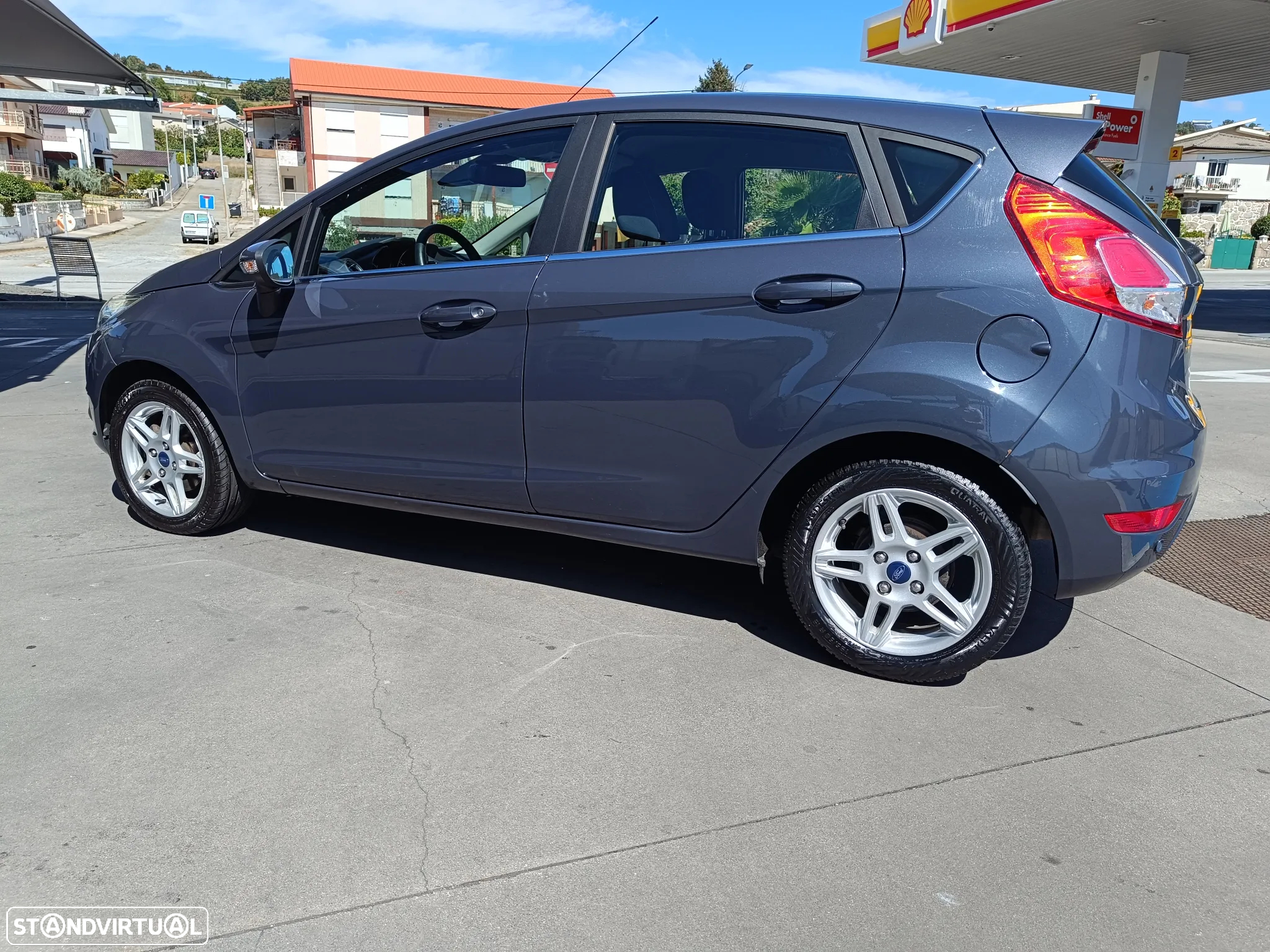 Ford Fiesta 1.0 EcoBoost S&S TREND - 14