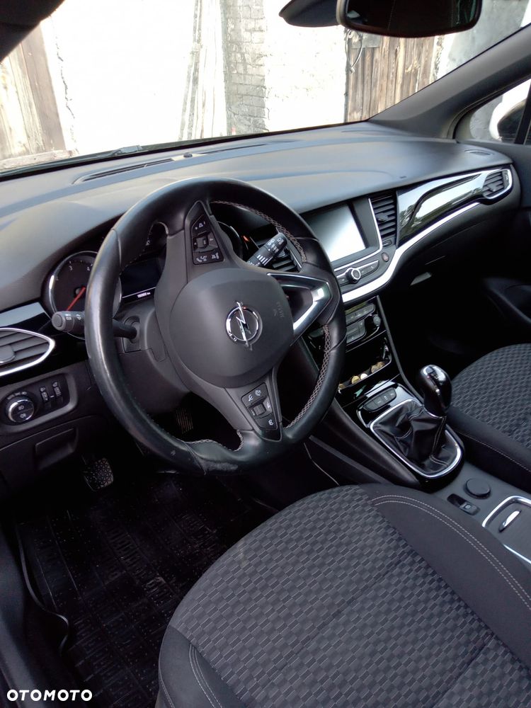 Opel Astra 1.6 CDTI Dynamic - 2