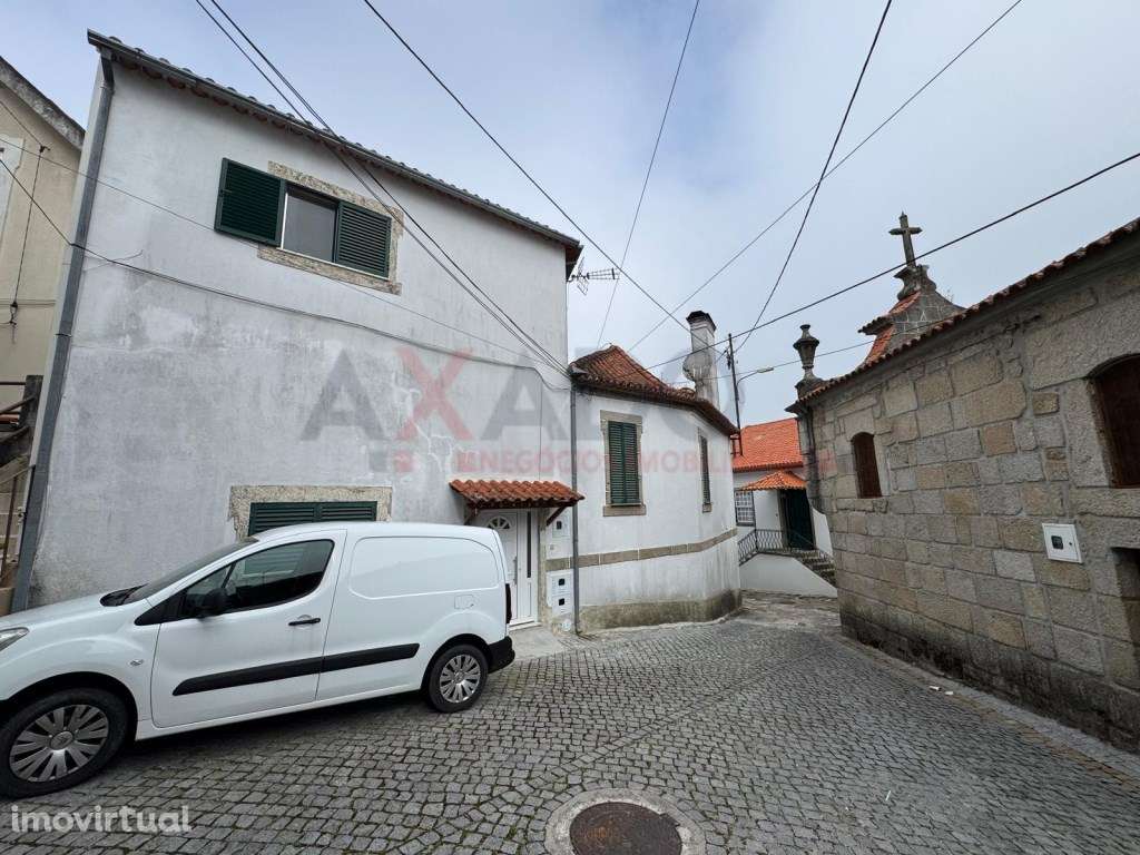 Moradia com 3 Apartamentos Independentes em Paranhos da Beira - Ser... - Grande imagem: 4/5