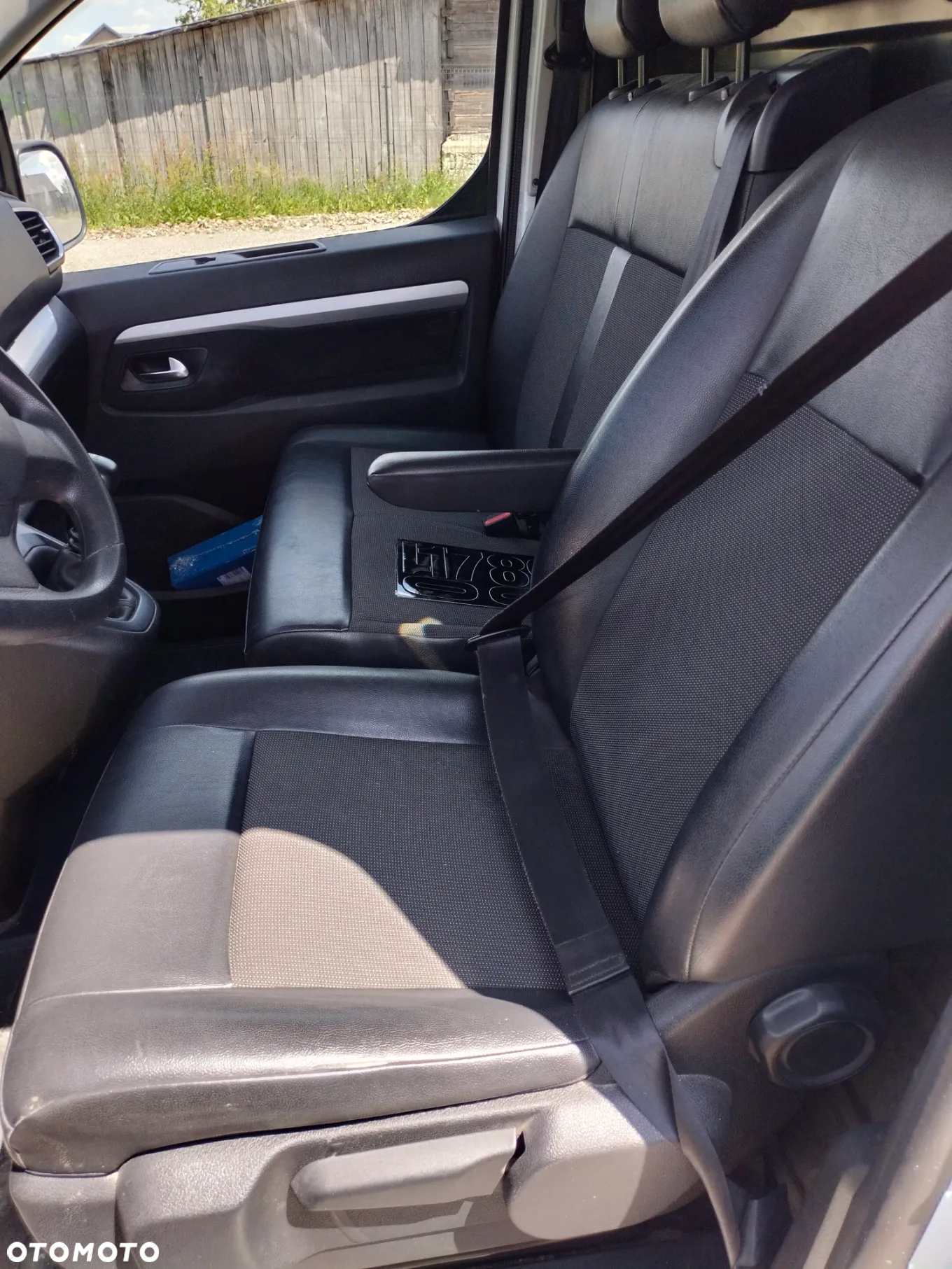 Opel Vivaro - 12