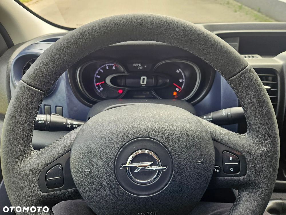 Opel Vivaro - 25