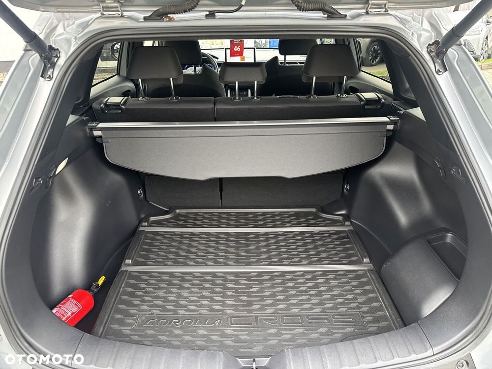 Toyota Corolla Cross 2.0 Hybrid Style - 18