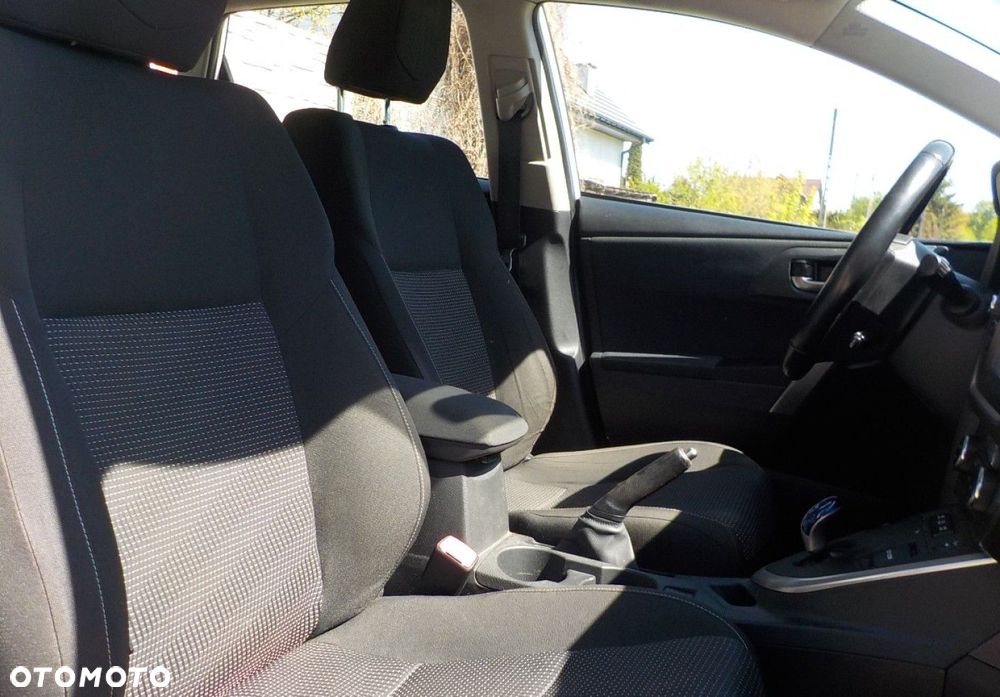 Toyota Auris - 16