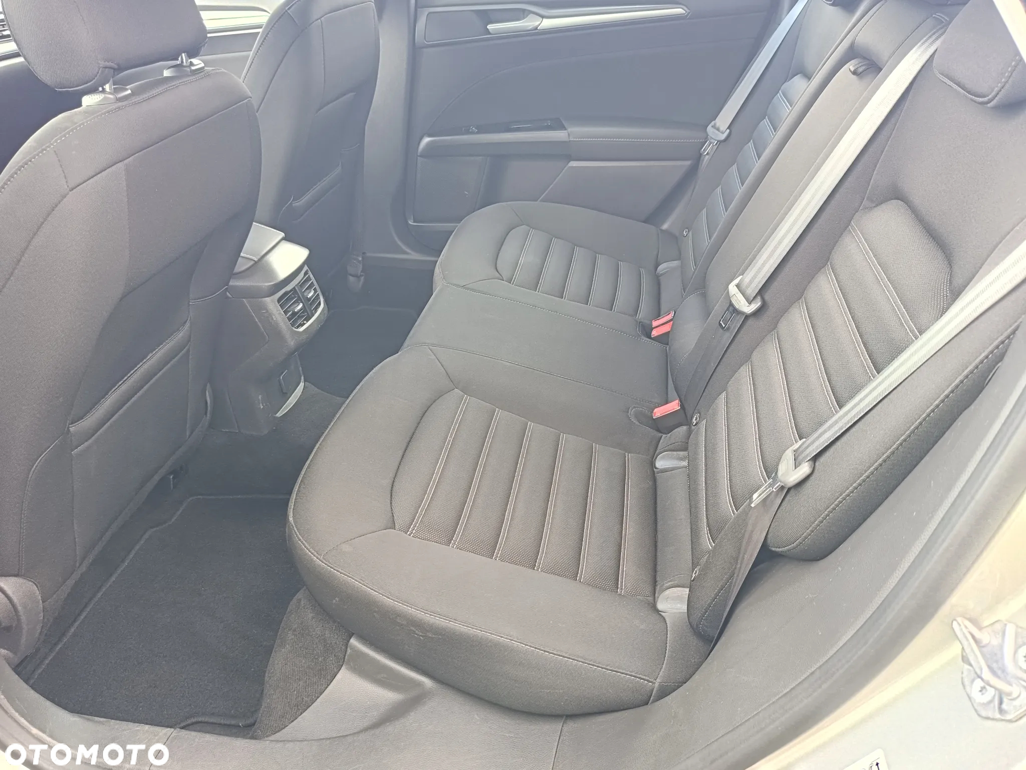 Ford Mondeo 1.5 EcoBoost Gold Edition - 18