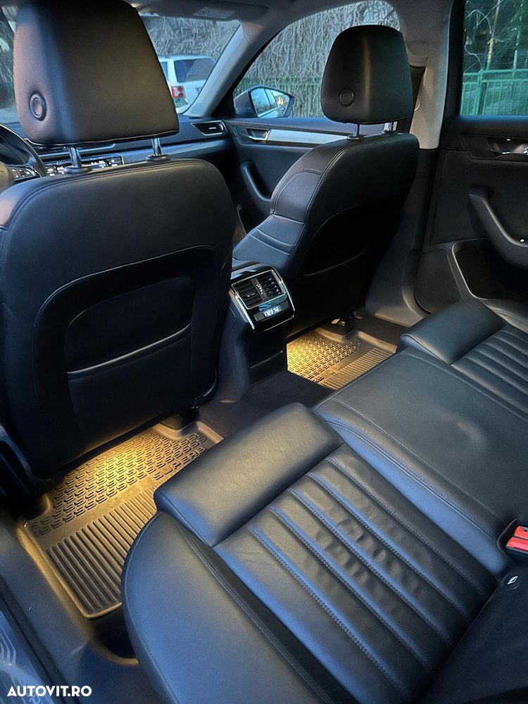 Skoda Superb 2.0 TDI DSG Style - 9