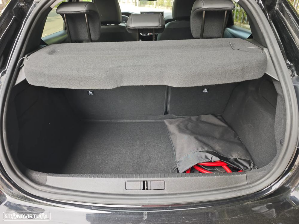 Peugeot e-208 Allure - 44
