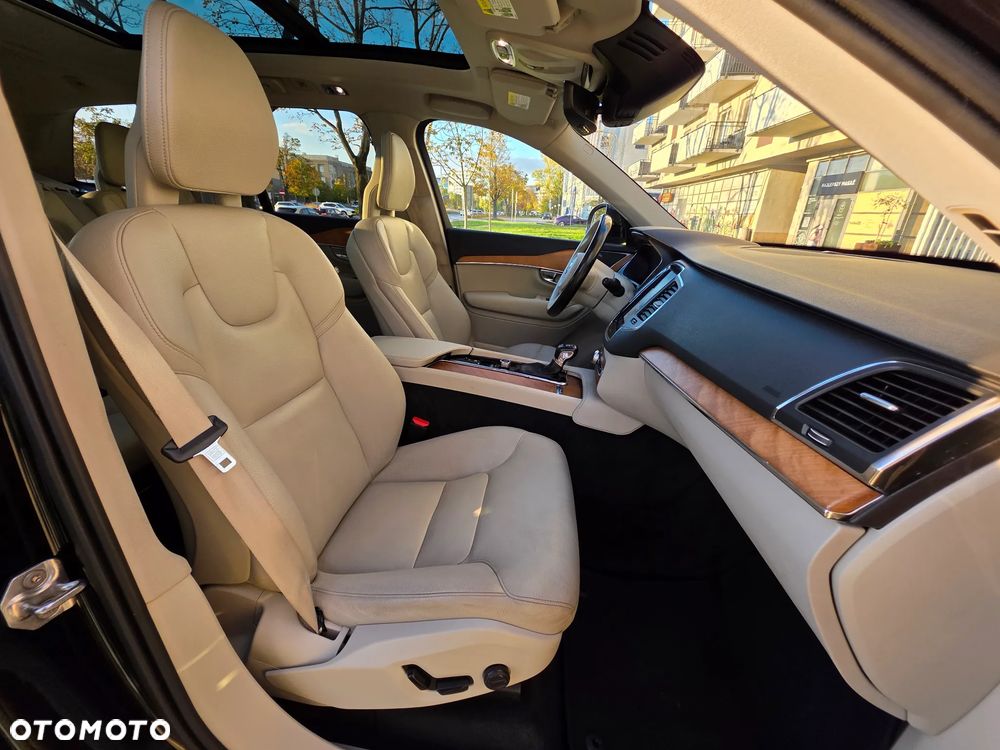 Volvo XC 90 T6 AWD Momentum 7os - 39