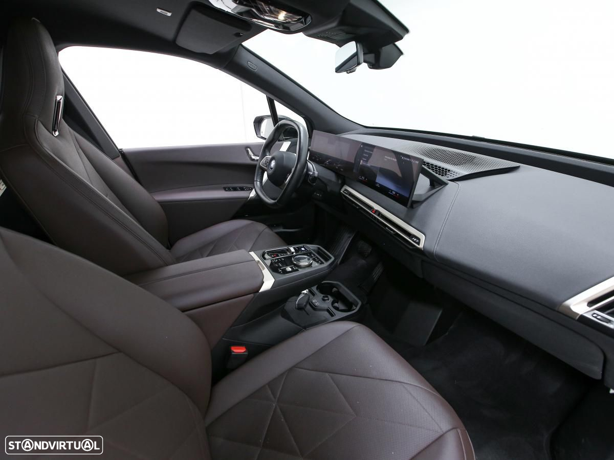BMW iX xDrive 40 - 12
