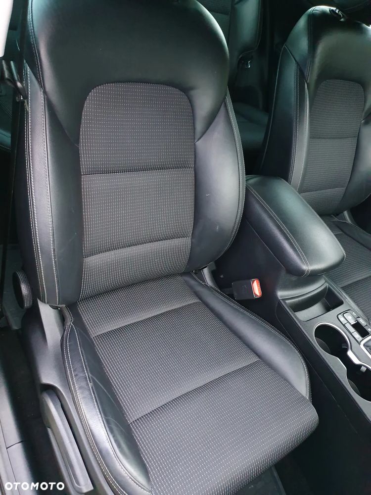 Kia Sportage 2.0 CRDI 4WD Automatik Vision - 21