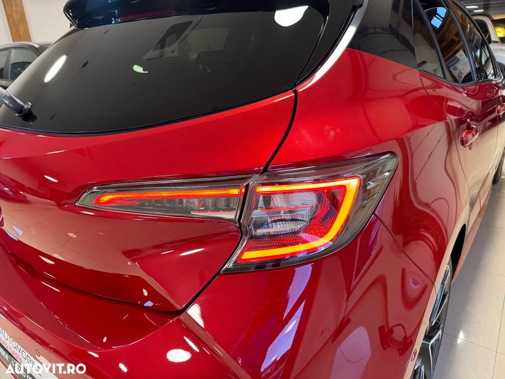 Toyota Corolla 2.0 Hybrid GR Sport - 33
