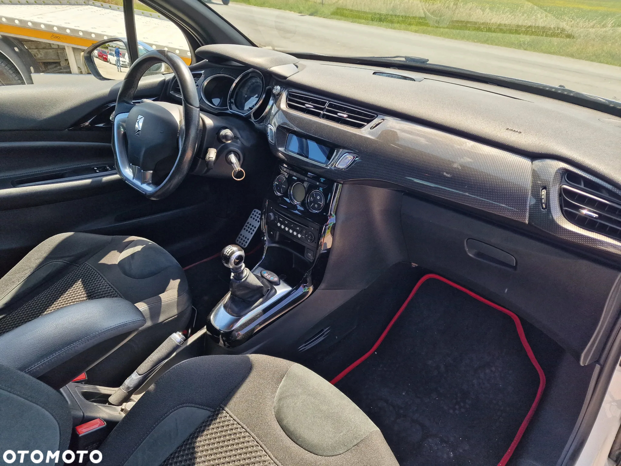 Citroën DS3 1.6 THP SportChic - 23
