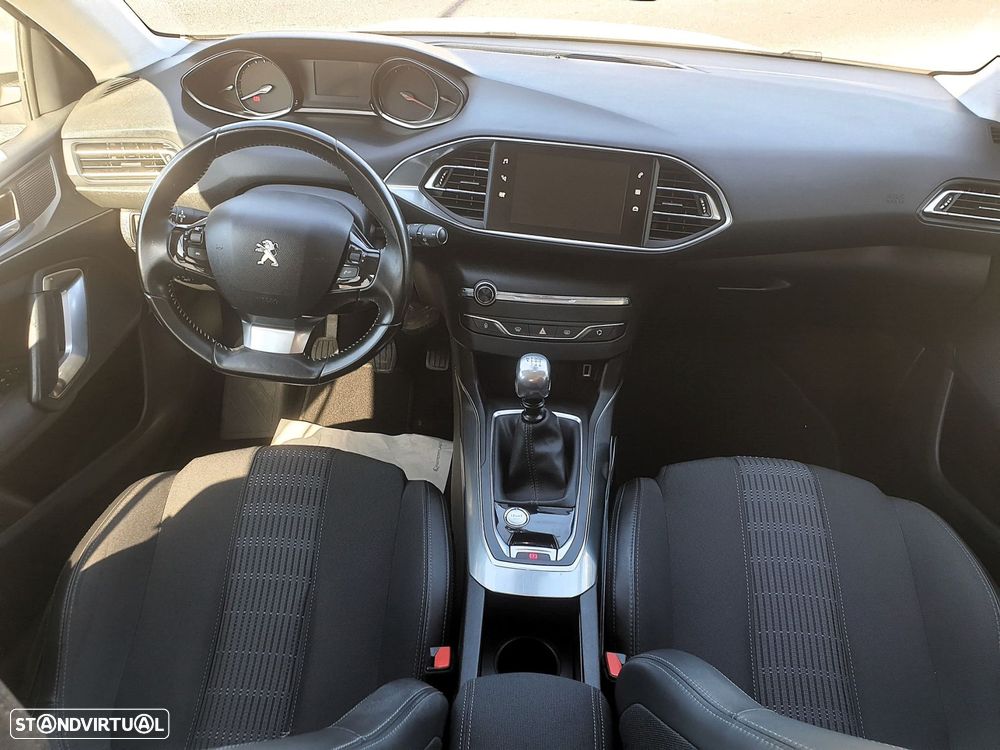Peugeot 308 1.6 BlueHDi Allure J17 - 15