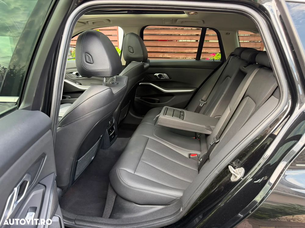 BMW Seria 3 320d xDrive AT MHEV - 13