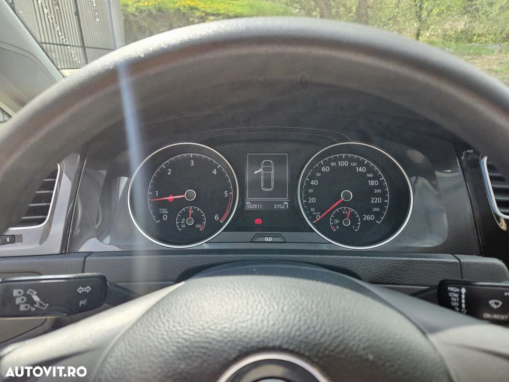 Volkswagen Golf 1.6 TDI Highline - 3