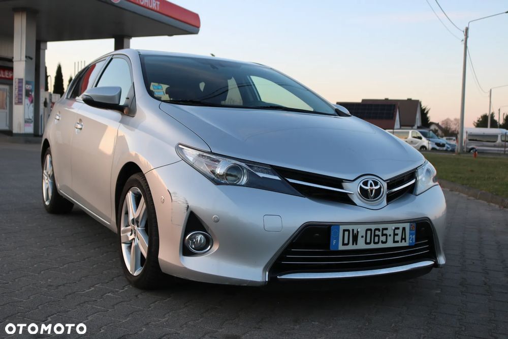 Toyota Auris 2.0 D-4D Prestige - 2