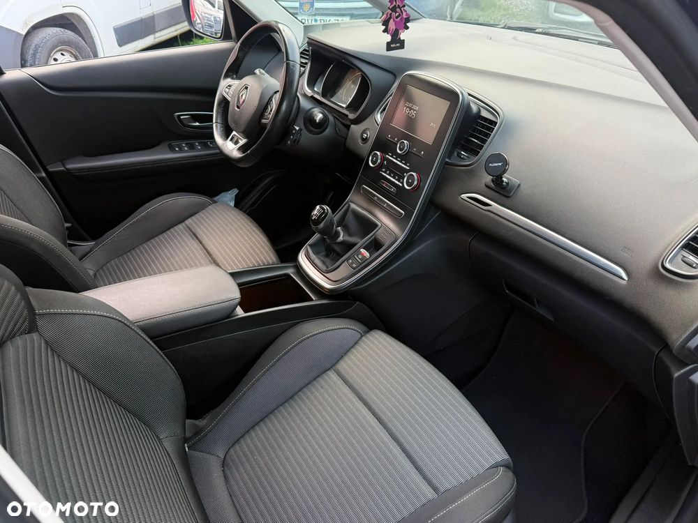 Renault Scenic - 12