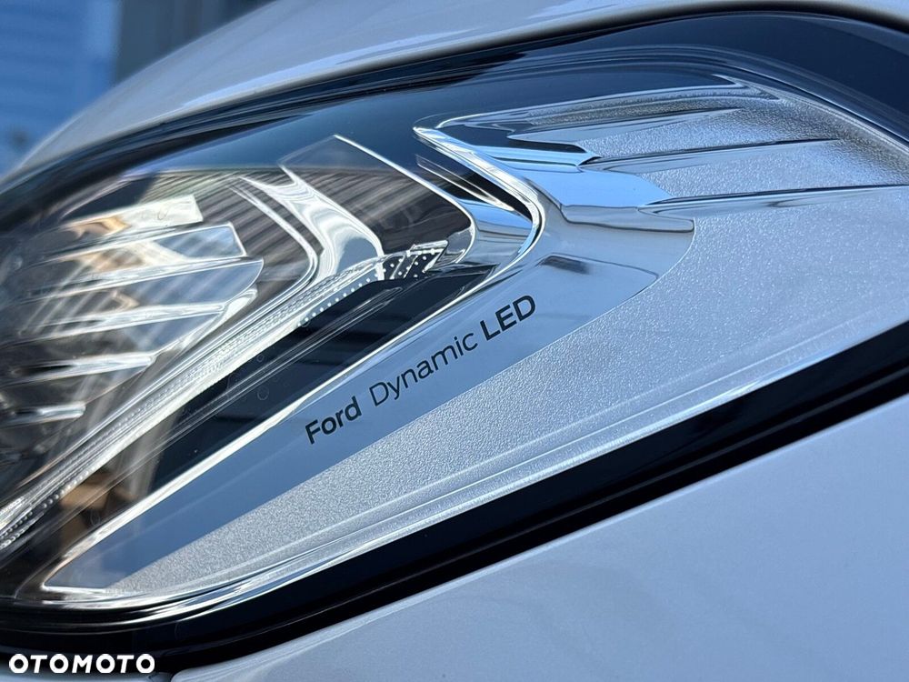 Ford Mondeo 2.0 Hybrid Vignale - 32