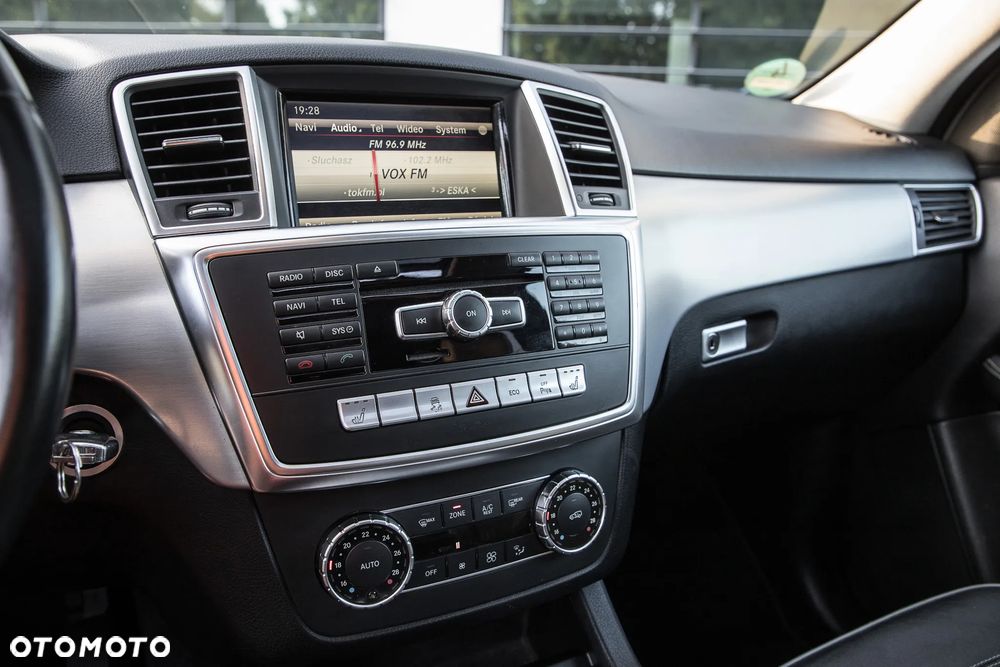Mercedes-Benz ML 350 BlueTEC 4MATIC 7G-TRONIC - 24