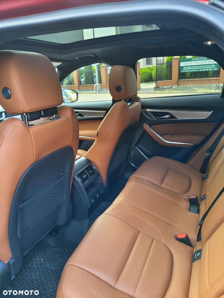 Jaguar F-Pace - 22