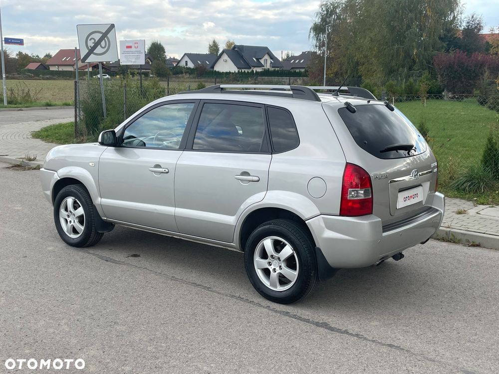 Hyundai Tucson 2.0 CRDi VGT 2WD Automatik GLS - 37