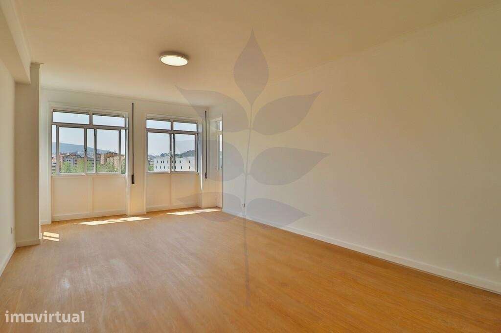 Arrenda-se Apartamento T3 - São Vítor - Grande imagem: 3/23