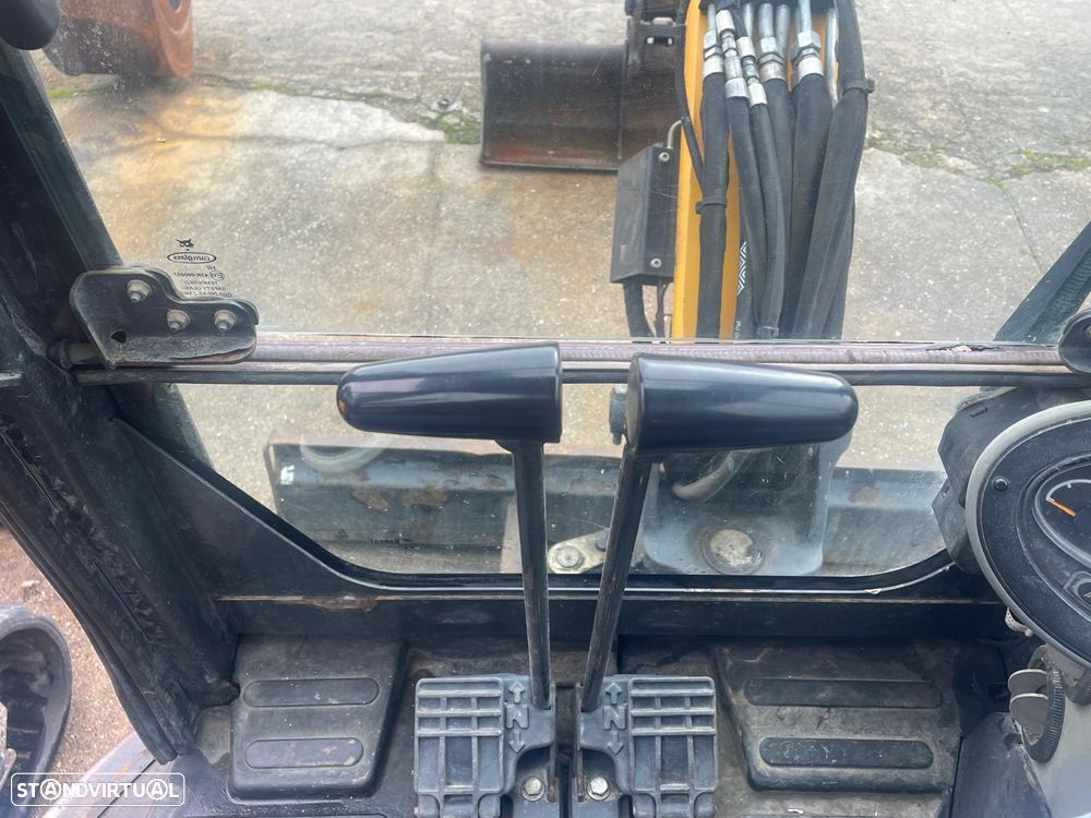 Bobcat E26 2.6T - Mini-Giratória - 8