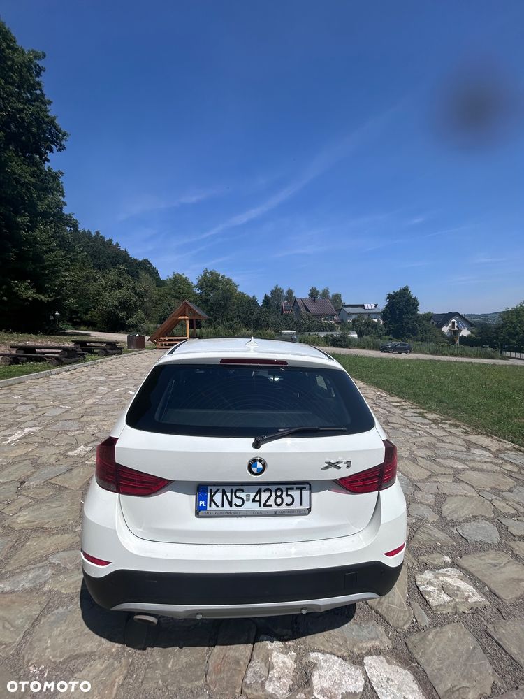 BMW X1 xDrive18d - 16