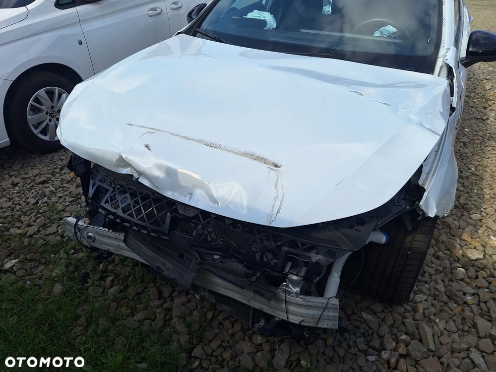 Mercedes-Benz Klasa A 250 E AMG Line 8G-DCT - 6