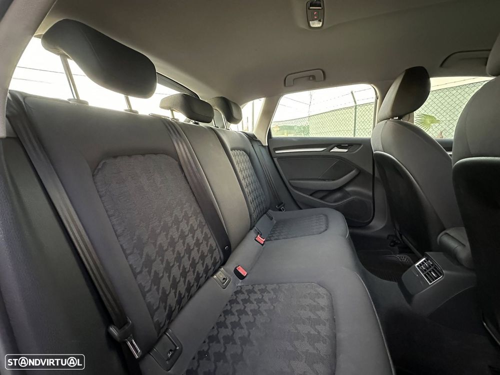 Audi A3 Sportback 1.6 TDI Attraction - 10