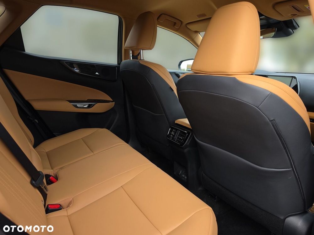 Lexus NX 350h Prestige 2WD - 24