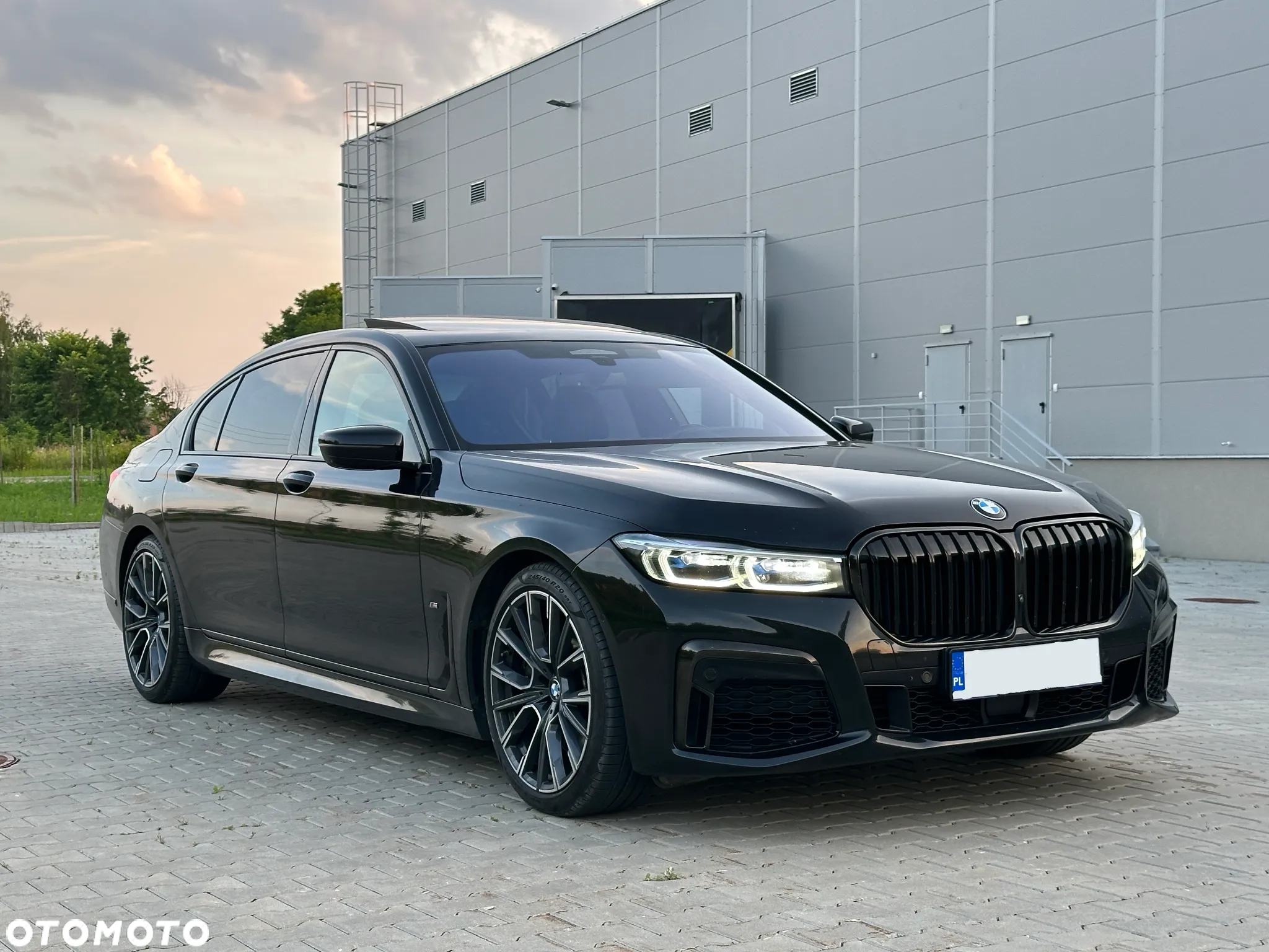 BMW Seria 7 750Li xDrive sport - 4