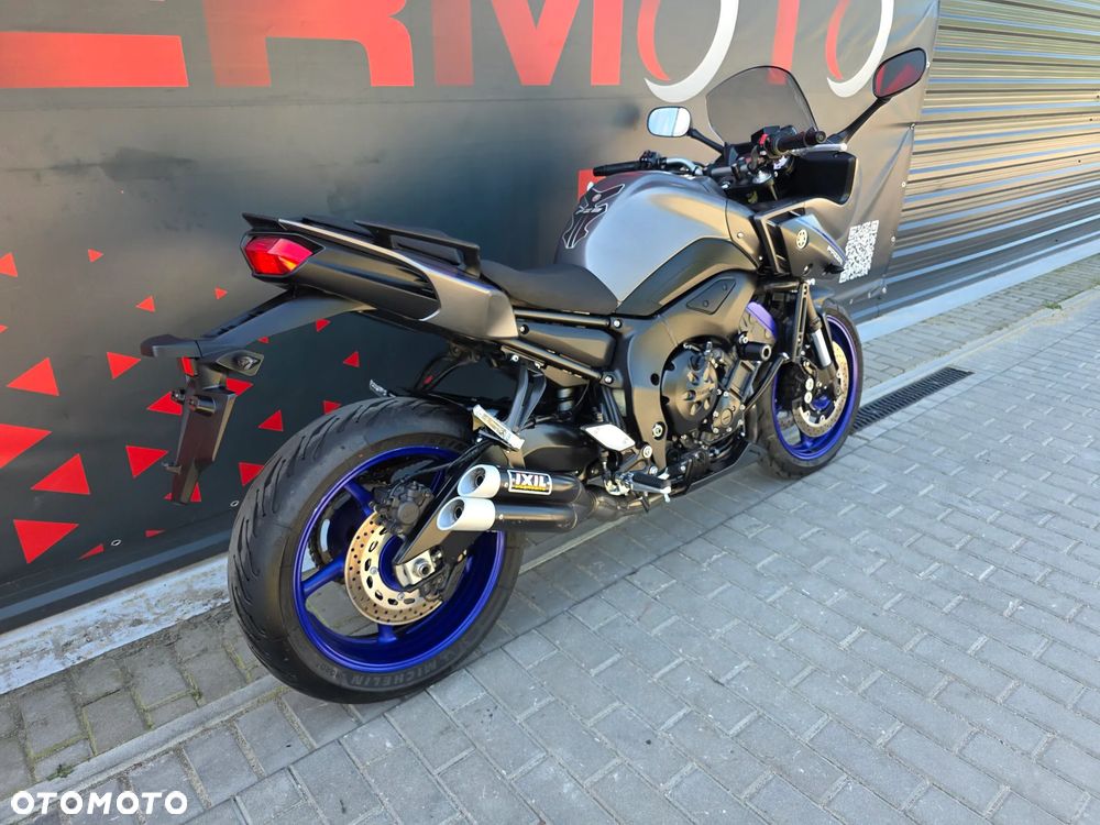Yamaha FZ8 - 3