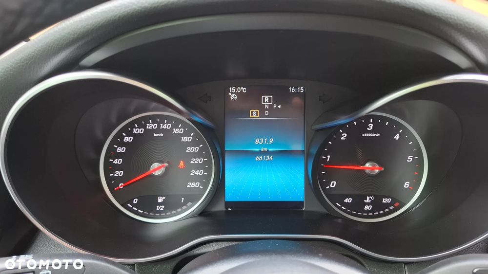 Mercedes-Benz GLC - 29