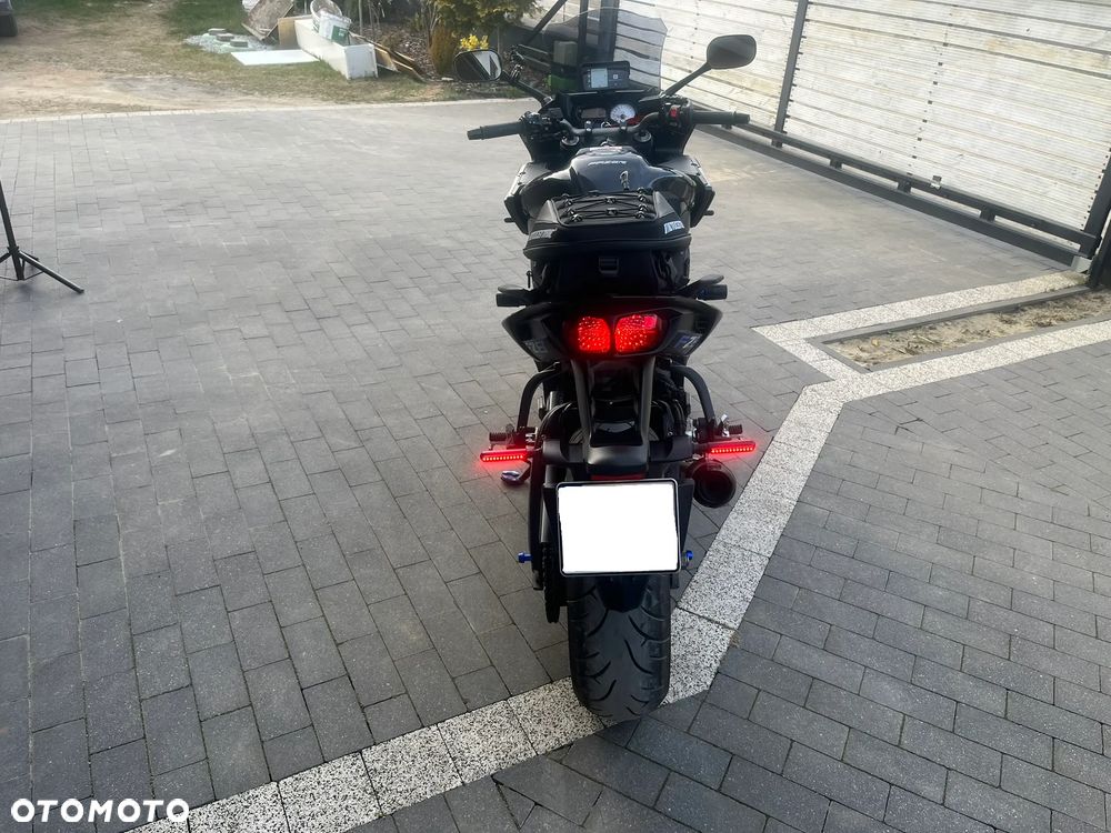 Yamaha FZ8 - 9
