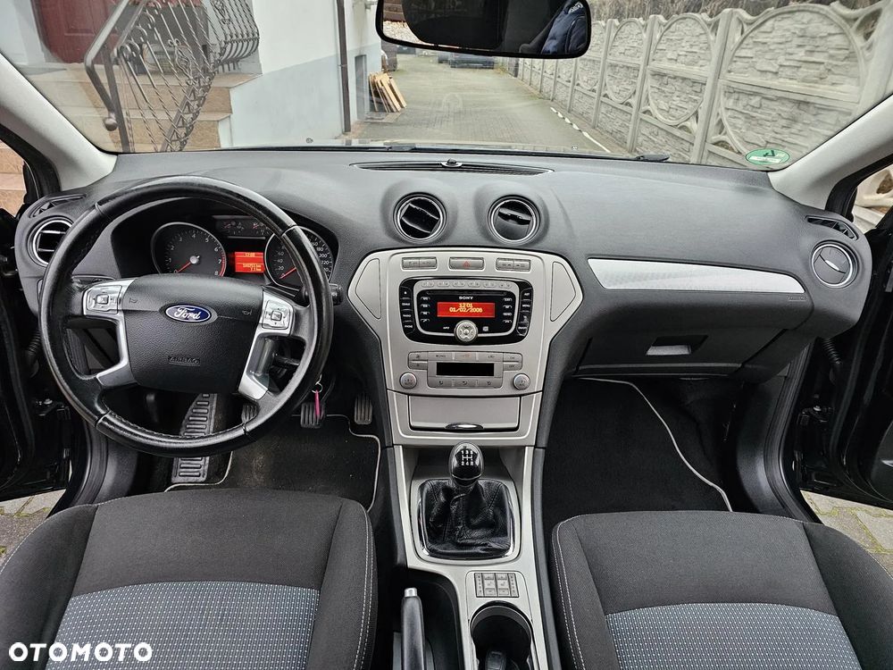 Ford Mondeo SW 2.0 Titanium - 29