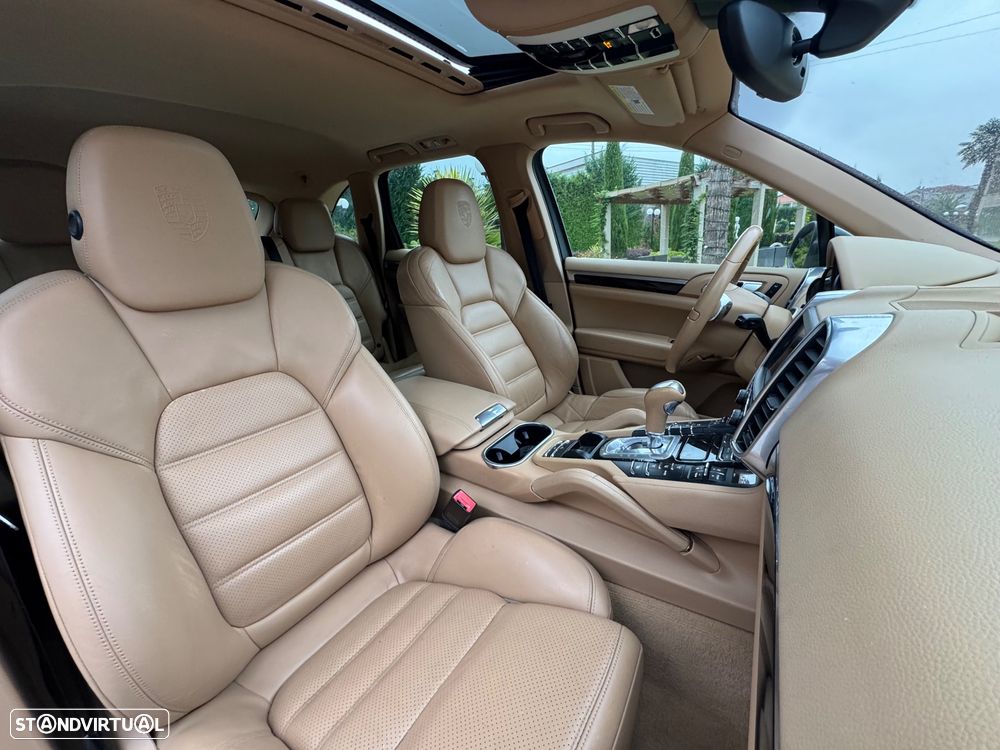 Porsche Cayenne S Hybrid - 27