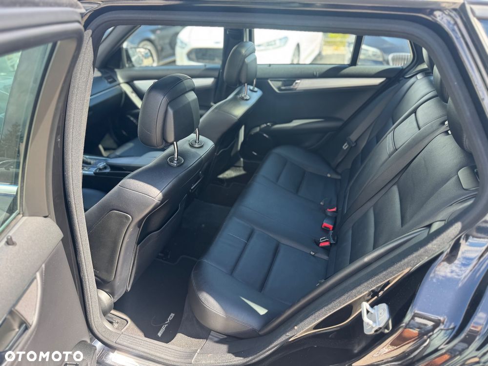 Mercedes-Benz Klasa C 350 CDI DPF 7G-TRONIC BlueEFFICIENCY SPORT EDITION - 23