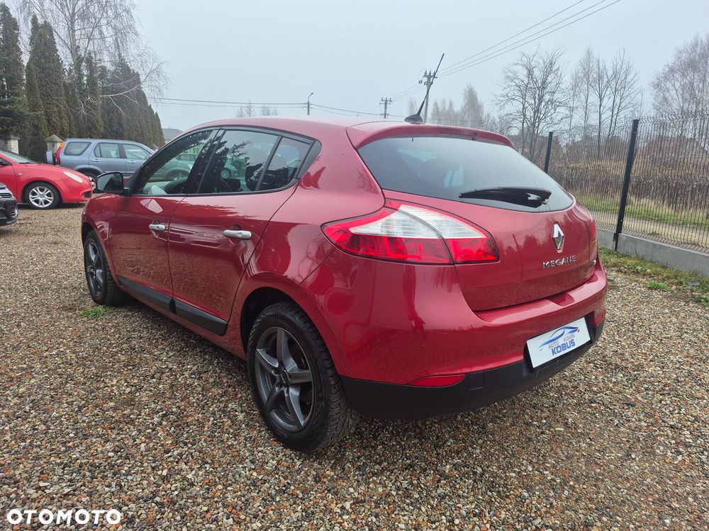 Renault Megane TCe 130 Night and Day - 4