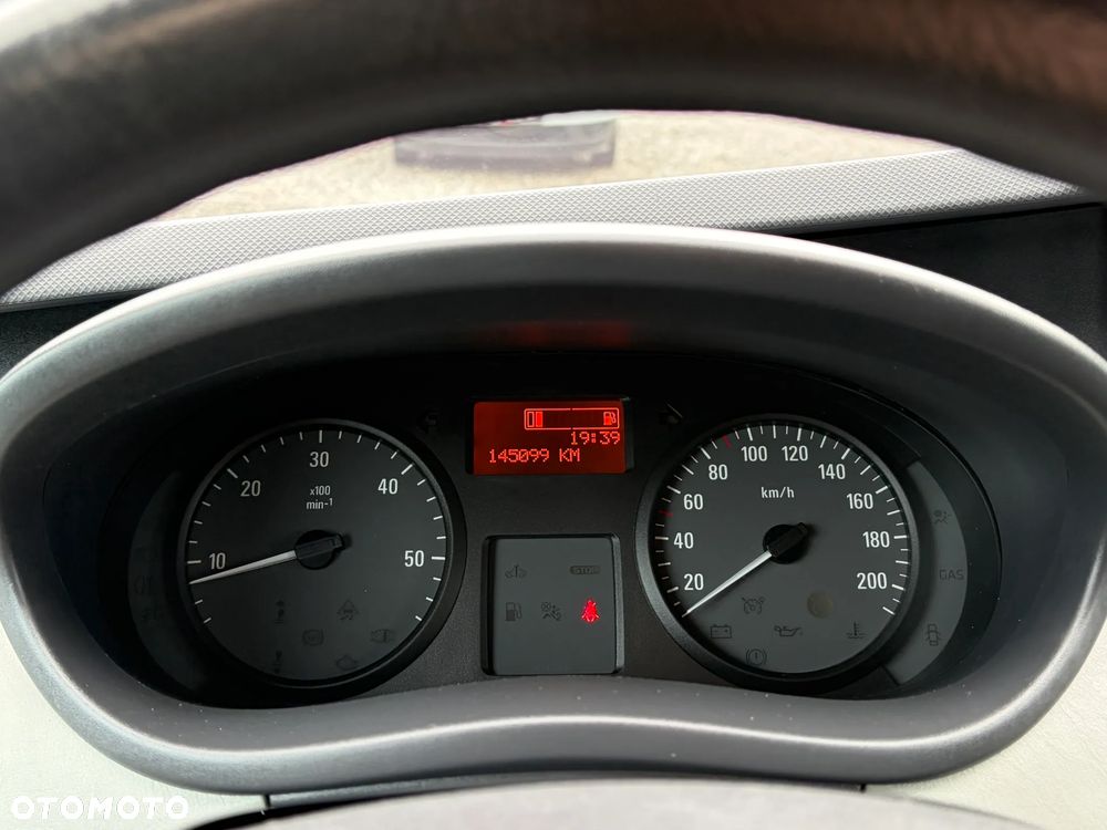 Opel Vivaro - 20