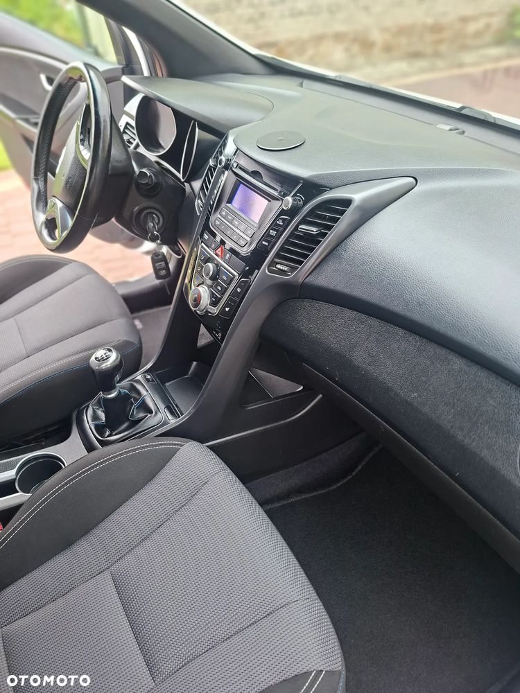 Hyundai i30 1.4 Passion - 13