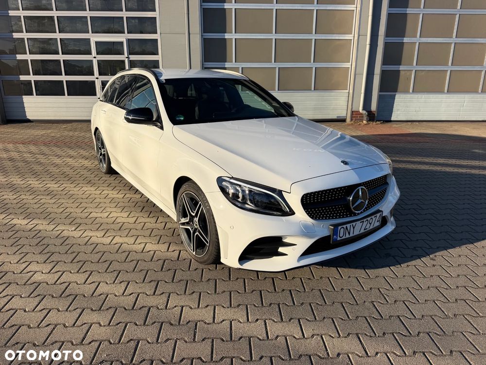 Mercedes-Benz C-Class 2019 photo 2