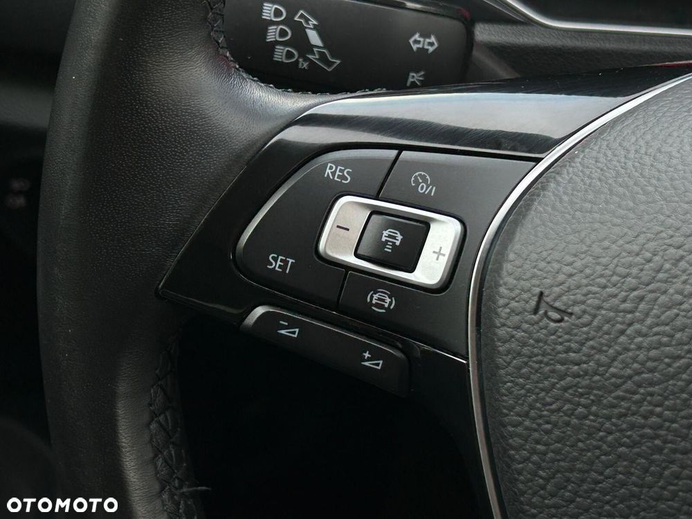 Volkswagen T-Roc 1.5 TSI ACT Premium DSG - 23