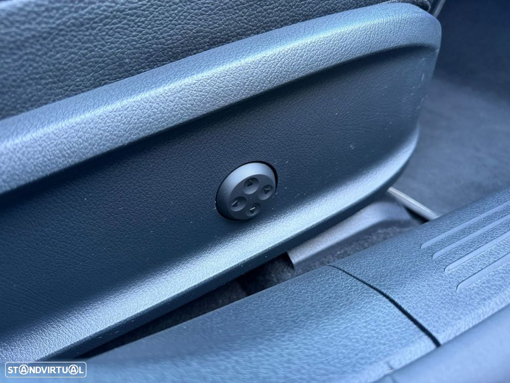 Mercedes-Benz CLA 250 e Shooting Brake AMG Line - 23