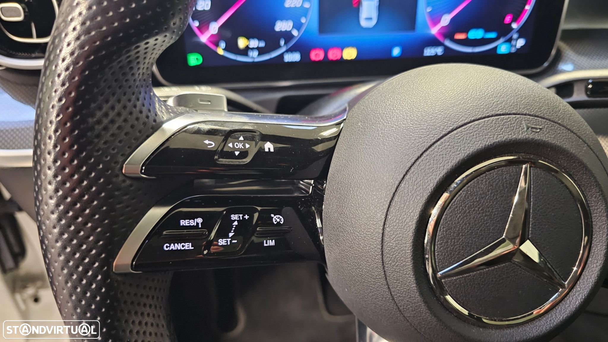 Mercedes-Benz C 300 d AMG Line - 29