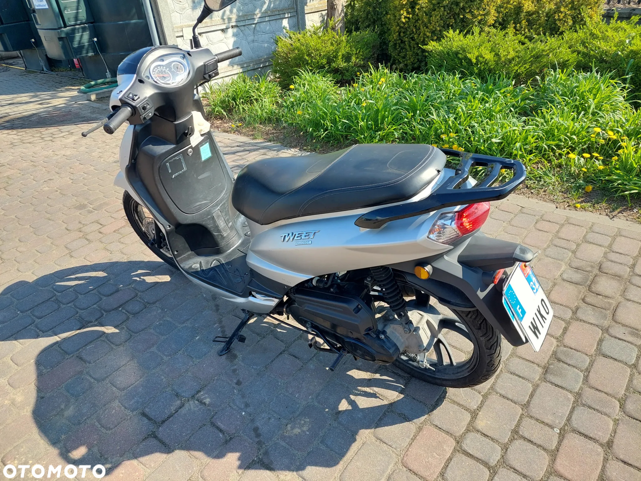 Peugeot Tweet - 3