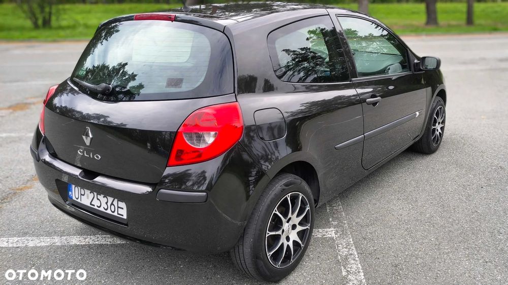 Renault Clio - 12